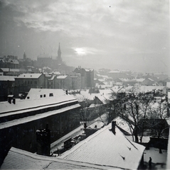 Magyarország, Budapest I.,Budapest II., kilátás a Fő utca 49. számú házból, előtérben átlósan a Csalogány utca, balra a háttérben a Mária Magdolna-templom és a Magyar Országos Levéltár épülete., 1936, Boda Balázs, Budapest, látkép, hó, háztető, képarány: négyzetes, Fortepan #160479