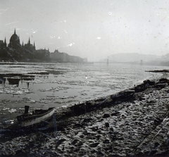 Magyarország, Budapest II.,Budapest V., a Parlament és a Széchenyi Lánchíd a budai alsó rakpart felől., 1939, Boda Balázs, folyópart, Budapest, jégzajlás, Fortepan #160518