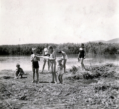 Hungary,Lake Balaton, Paloznak, Balaton-part., 1940, Boda Balázs, bathing suit, kids, Fortepan #160657