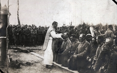 1916, Zsembery Bendegúz, First World War, soldier, offering, priest, kneeling, Fortepan #160887