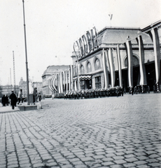 Magyarország, Budapest VIII., Keleti pályaudvar, érkezési oldal. A felvétel III. Viktor Emánuel olasz király Budapestre érkezése alkalmával, 1937. május 19-én készült., 1937, Zsembery Bendegúz, Budapest, Fortepan #160926