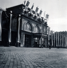 Magyarország, Budapest VIII., Keleti pályaudvar, érkezési oldal. A felvétel III. Viktor Emánuel olasz király Budapestre érkezése alkalmával, 1937. május 19-én készült., 1937, Zsembery Bendegúz, Budapest, Fortepan #160927