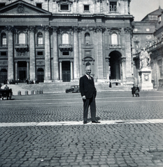 Olaszország, Róma,Vatikán, Szent Péter tér, háttérben a Szent Péter-bazilika., 1936, Zsembery Bendegúz, Fortepan #160980