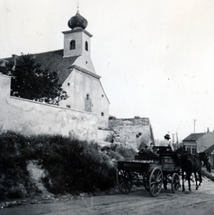 Magyarország, Pécs, Tettye utca, Mindenszentek-temploma, jobbra a Majorossy Imre (Sörház) utca házsora., 1936, Zsembery Bendegúz, Fortepan #160986