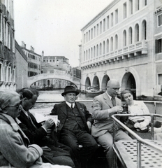 Olaszország, Velence, a Rio de Ca' Foscari torkolata a Canal Grande felől nézve, szemben a Ponte Foscari., 1936, Zsembery Bendegúz, Fortepan #160991