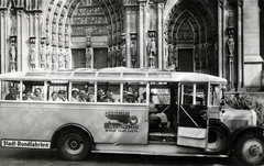 Németország, Köln, városnéző autóbusz a Dóm déli kapuja előtt., 1939, Szalai Veronika, autóbusz, városnézés, Fortepan #161280