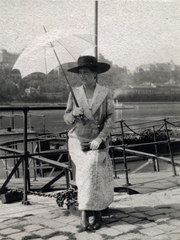 1919, Korbuly család, sitting, lady, sunshades, wharf, Fortepan #161525