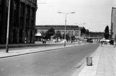 Németország, Berlin, Kelet-Berlin, Friedrichstrasse a Dorotheenstrasse (Clara Zetkin Strasse) kereszteződésénél, szemben a Friedrichstrasse pályaudvar., 1965, Korda Judit, NDK, Kelet-Berlin, Fortepan #161848