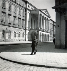 Ukrajna, Lviv, Leszja Ukrajinka utca (ekkor Altstadstrasse), szemben a Marija Zankovecka Színház (ekkor Skarbkowski Színház)., 1942, Kiss Endre, Fortepan #161931