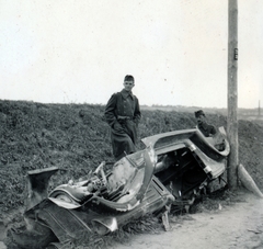 Ukrajna, 1942, Kiss Endre, járműroncs, Fortepan #161947