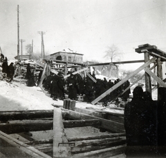 Ukrajna, Kijev, ideiglenes felüljáró építkezése a mai Pecserszk híd helyén, a mai bulvar Druzsbi Narogyiv felett., 1942, Kiss Endre, Fortepan #162048