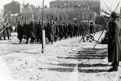 Ukrajna, Kijev, a felvétel a csendőrlaktanya előtt, a mai Arszenal üzem területén készült., 1943, Kiss Endre, Fortepan #162076