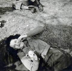 1940, Váradi Judit, lie in the grass, Fortepan #162422