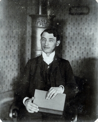 1907, Váradi Judit, portrait, stove, sideburns, Fortepan #162451