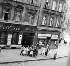 Németország, Görlitz, Berliner Strasse, Hansa Hotel., 1965, Mercz Flórián, szálloda, madártávlat, fotószaküzlet, Fortepan #162881