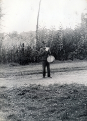 1940, Szántó István dr., reading, drum, town crier, Fortepan #162953