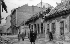 Magyarország, Budapest VIII., Futó utca a Nap utca felől a Horváth Mihály tér felé nézve., 1956, Gödér Hajnal, Budapest, épületkár, Fortepan #163260