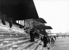 Magyarország, Budapest X., Albertirsai (Dobi István) út, Lóversenypálya (később Kincsem Park), jobbra a célbírói torony látszik., 1978, Kopátsy Sándor, Budapest, Fortepan #163409