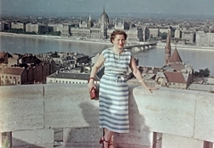 Magyarország, Halászbástya,budai Vár, Budapest I., háttérben a Parlament., 1956, Kurutz Márton, színes, látkép, Steindl Imre-terv, országház, neogótika, Duna, eklektikus építészet, Budapest, Fortepan #16347