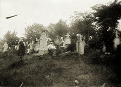 1917, Wittner Lucia, temető, rokolya, harisnya, Fortepan #163542