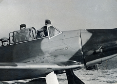 Magyarország, Budaörsi repülőtér, Budapest XI., Arado Ar-96a típusú gyakorló repülőgép, a hátsó ülésen verőczei Andrássovich István m. kir. repülő százados., 1939, Fadgyas Bence, Budapest, Arado Ar-96A, Fortepan #163871