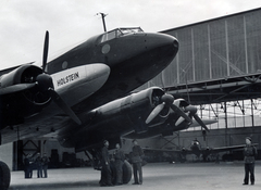 Magyarország, Budaörsi repülőtér, Budapest XI., a német Lufthansa légitársaság Focke-Wulf Fw-200 D-2 típusú repülőgépe., 1940, Fadgyas Bence, Focke-Wulf-márka, Focke-Wulf Fw 58, Focke-Wulf Fw 200, Budapest, Fortepan #163912