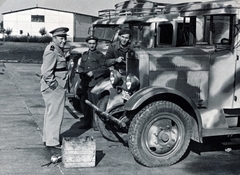 Hungary, Budaörs Airport, Budapest XI., 1938, Fadgyas Bence, Polski Fiat-brand, number plate, camouflage pattern, Budapest, hands in pockets, Fortepan #163915