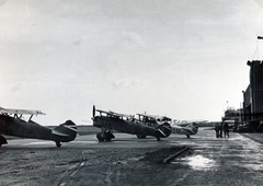 Hungary, Budaörs Airport, Budapest XI., a Magyar Királyi Honvéd Légierő Fiat Cr-32 típusú vadászrepülőgépei., 1938, Fadgyas Bence, Fiat-brand, Royal Hungarian Air Force, Budapest, Fortepan #163922