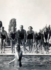 Magyarország, Margitsziget, Budapest, Palatinus Strandfürdő, strandolók., 1941, Richl Ágnes, Fortepan #164192