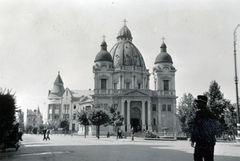 Románia,Erdély, Marosvásárhely, Gyözelem tér (Piața Victoriei, ekkor Ugron Gábor tér), görögkatolikus templom., 1941, Richl Ágnes, Fortepan #164208