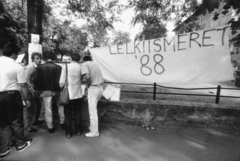 Magyarország, Budapest XIV., Thököly út, játszótér a Dózsa György úti kereszteződés után, transzparens az erdélyi falurombolás elleni tüntetésre., 1988, Hegedűs Judit, tüntetés, Budapest, rendszerváltás, Fortepan #164319