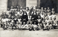 Slovakia, Nové Zámky, 1930, Győri Zoltán, class photo, nun, Fortepan #164459