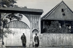 Romania,Transylvania, Észak-Erdély. A felvétel a magyar csapatok bevonulása idején készült., 1940, Bartha Emese, sekler gate, Fortepan #164608