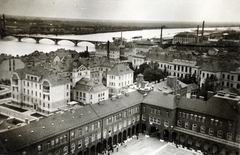 Magyarország, Szeged, kilátás a Fogadalmi templom tornyából, előtérben a sebészeti klinika tömbje, háttérben a vasúti híd., 1936, Bartha Emese, Fortepan #164633