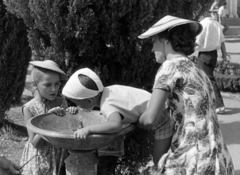 Russia, Szochi, 1961, Faragó László, well, drinking fountain, Fortepan #164645