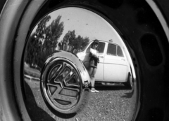 1969, Faragó László, reflection, Volkswagen-brand, hubcap, Fortepan #164772