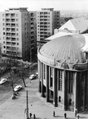 Hungary, Budapest X., Ónodi utca, jobb oldalon a Szent László Gimnázium, 1974, Herpay Gábor, Budapest, Fortepan #165008