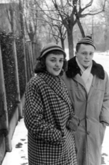 1955, Balázs István, cap, snow, gentleman, lady, winter coat, Fortepan #165077