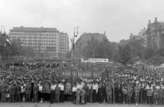 Magyarország, Budapest V., Szabadság tér., 1949, Magyar Rendőr, személyi kultusz, felvonulás, Rákosi Mátyás-ábrázolás, Sztálin ábrázolás, Budapest, Fortepan #16539