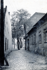 Hungary, Tabán, Budapest I., a felvétel az Aranykakas utca a 18. számú ház környékén készült, balra a ház után a Bocskai / Bocskay tér., 1930, Olbert Mariann, Budapest, Fortepan #165494