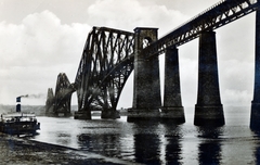 Egyesült Királyság,Skócia, a Forth Bridge vasúti híd Edinburgh közelében, a Firth of Forth tengeröböl felett., 1931, Cselényiné Szántó Erzsébet, vasút, híd, Fortepan #165550