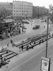 Magyarország, Budapest V.,Budapest VI., Nyugati (Marx) tér., 1950, Magyar Rendőr, plakát, építkezés, teherautó, Budapest, Fortepan #16588