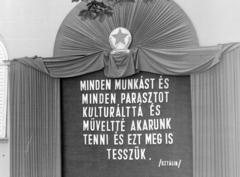 Magyarország, Budapest V., Károlyi kert., 1950, Magyar Rendőr, felirat, kommunizmus, Budapest, Fortepan #16610