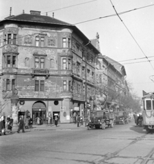 Hungary, Budapest VIII., Üllői út - Nagykörút sarok., 1950, Magyar Rendőr, transport, commercial vehicle, tram, Budapest, Zis-brand, cornerhouse, Fortepan #16636