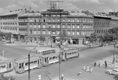 Magyarország, Budapest VI., Oktogon (November 7. tér)., 1951, Magyar Rendőr, autóbusz, villamos, MÁVAG-márka, MÁVAG Tr5, Budapest, Fortepan #16681