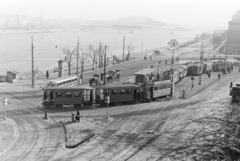 Magyarország, Budapest XI., Szent Gellért tér., 1951, Magyar Rendőr, forgalom, autóbusz, teherautó, villamos, MÁVAG-márka, csibilámpa, villamosmegálló, MÁVAG Tr5, Budapest, Fortepan #16733