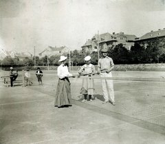 Hungary, Budapest II., Széll Kálmán tér (ekkor névtelen), a BBTE teniszpályái, szemben a Dékán utca sarkán álló ház látható., 1924, Bősze Ádám, tennis court, Budapest, Fortepan #170024