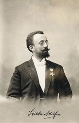 Magyarország, Szikla Adolf karmester, zeneszerző. A Magyar Állami Operaház karnagya., 1902, Bősze Ádám, portré, szemüveg, bajusz, férfi, kitüntetés, szakáll, név felirat, Fortepan #170051