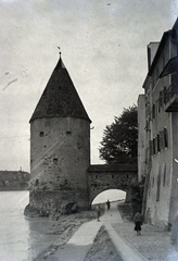 Germany, Passau, az Innkai, sétány az Inn partján, szemben a Schaiblingsturm a Gymnasium Leopoldinum közelében., 1936, Privát Fotó és Film Archívum-Höfler Tibor gyűjtemény, Fortepan #170414