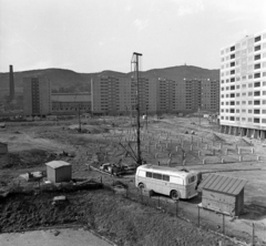 Magyarország, Óbuda, Budapest III., kilátás a Vörösvári út felől, szemben a Bécsi út panelházai, jobbra az Ágoston utca 1. számú ház., 1976, Péterffy István, Budapest, Fortepan #170859